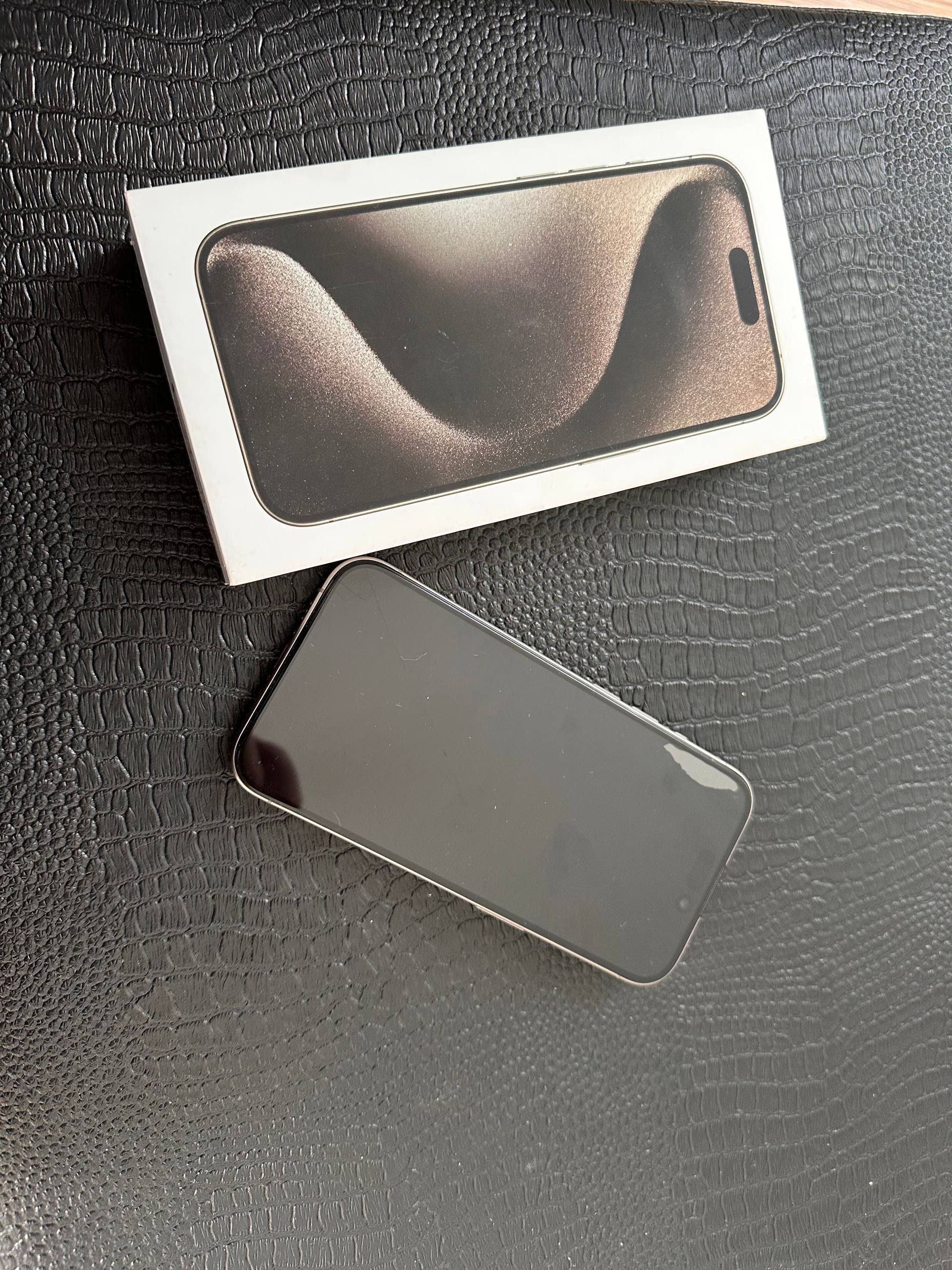 Продам айфон 15 про 256 - Электроника в Владивосток