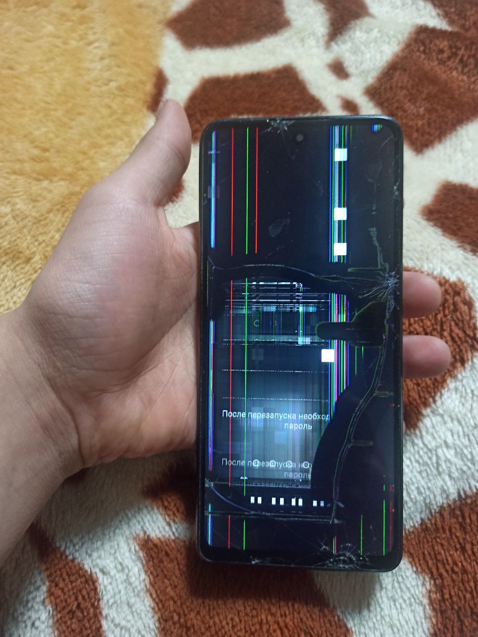 Продам или обменяю телефон с разбитым экраном - Электроника в Челябинск