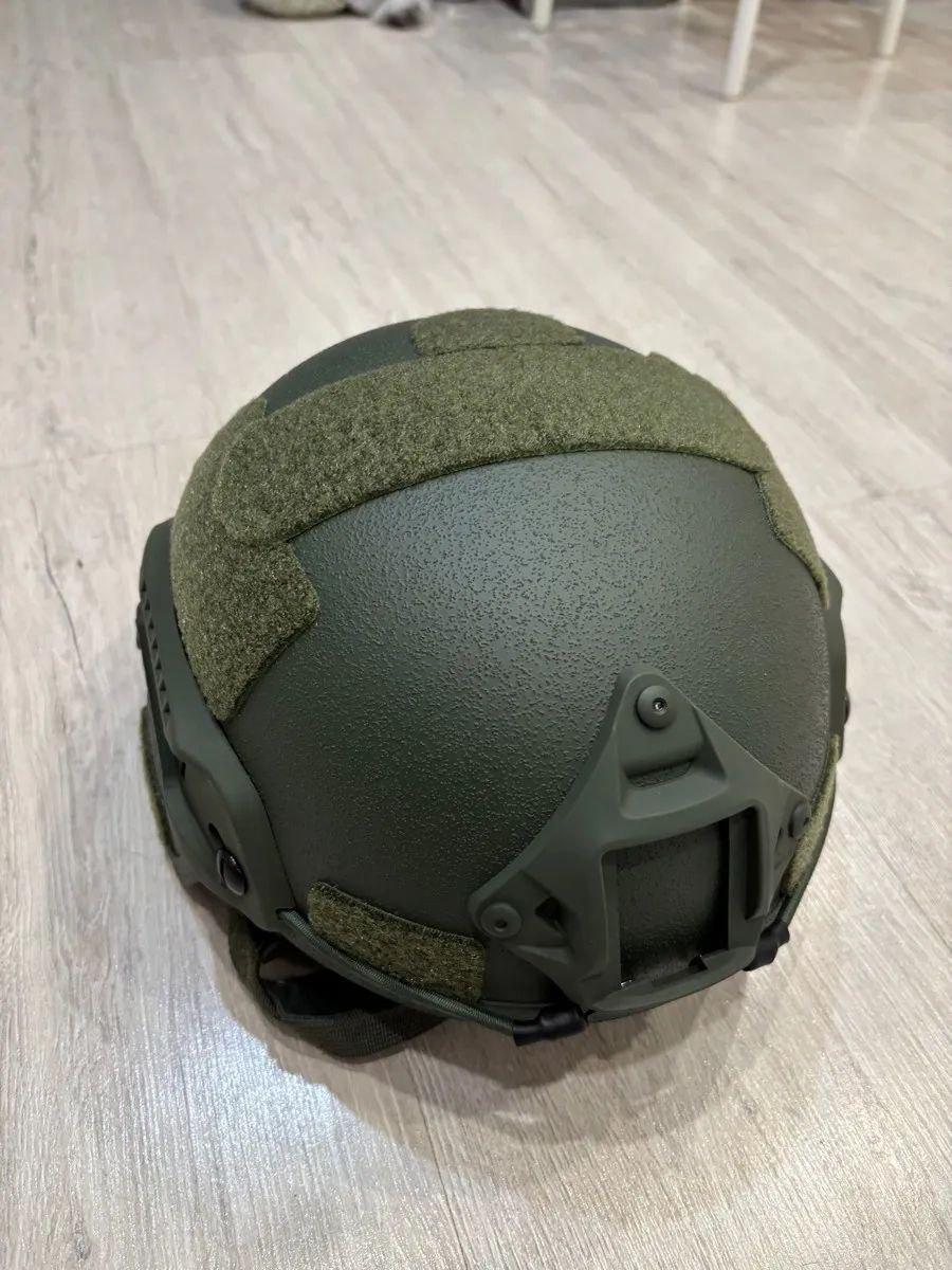 Продам новый шлем для страйкбола - Хобби и отдых в Хабаровск