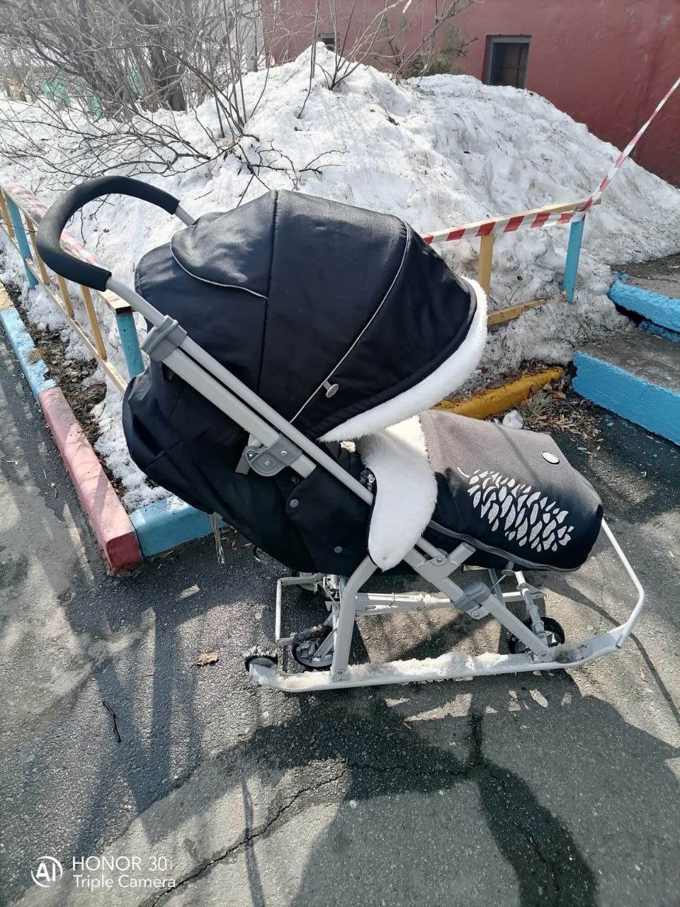 Продам коляску-санки Ника - Товары для детей в Хабаровск