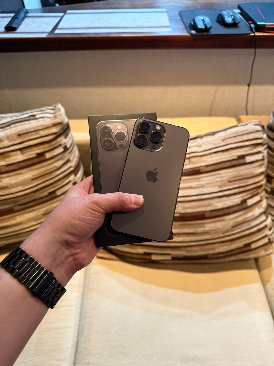 iPhone 13 Pro 256gb в графитовом цвете - Электроника в Хабаровск