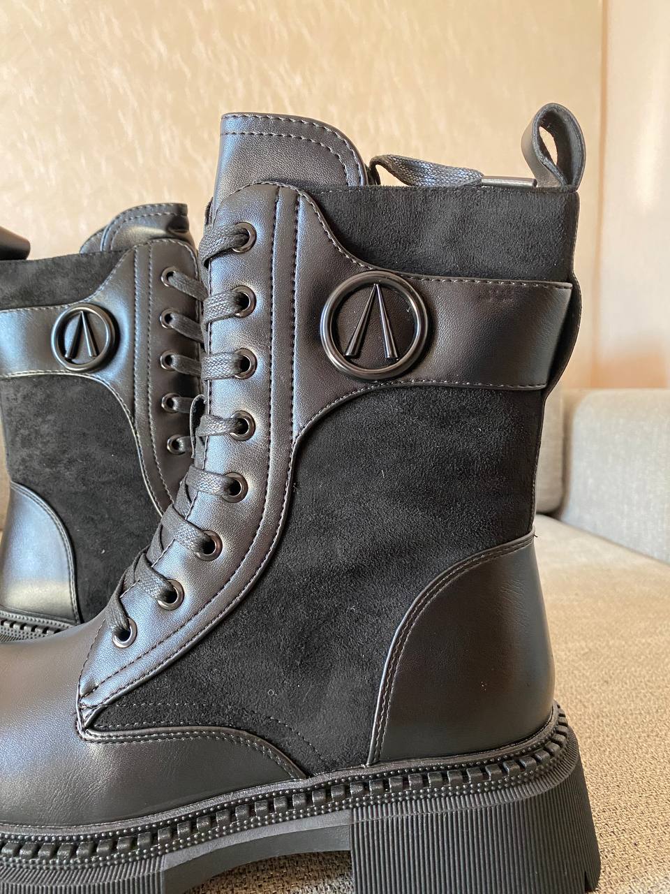 Продам ботинки - Одежда в Хабаровск