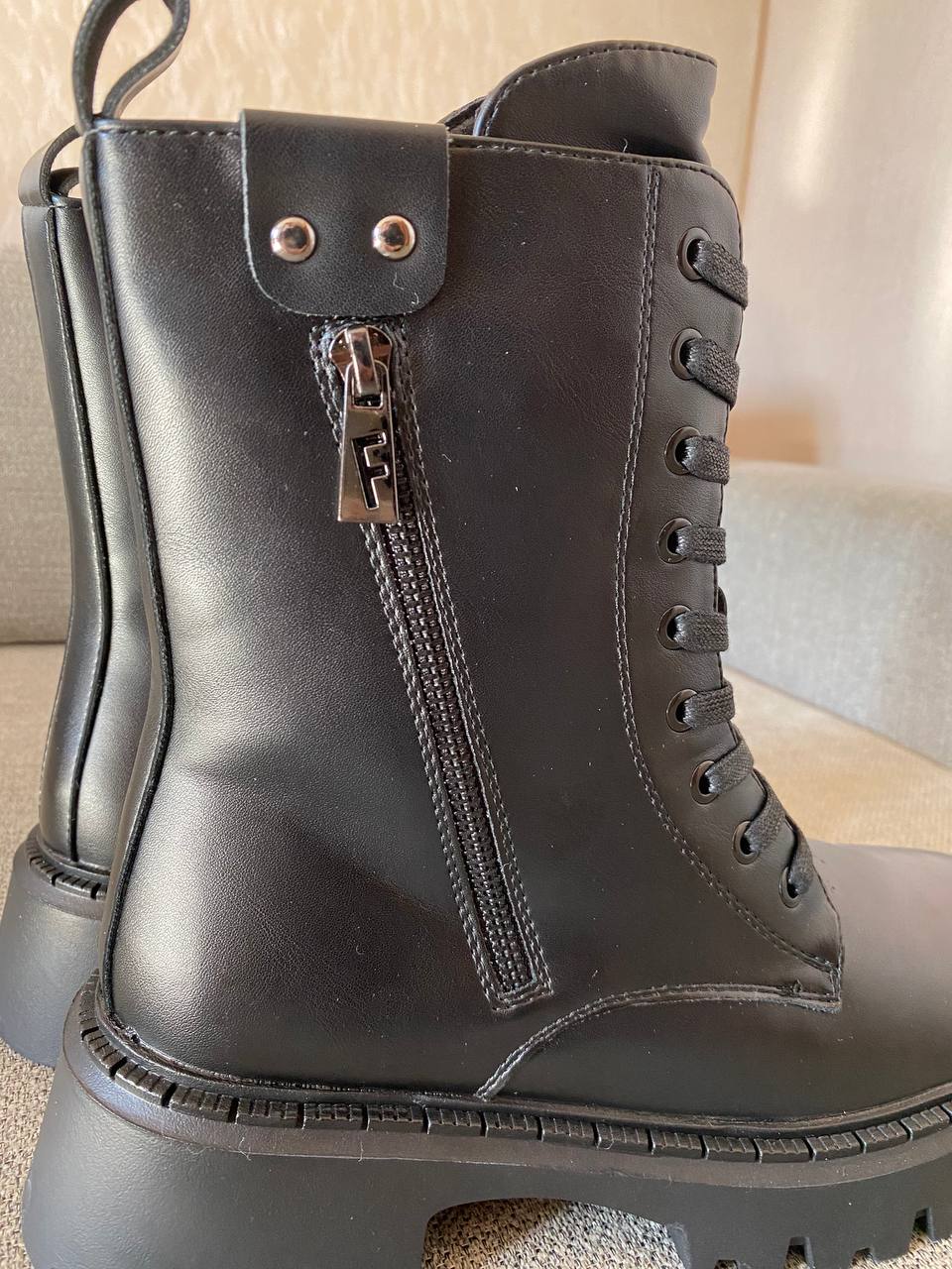 Продам ботинки - Одежда в Хабаровск