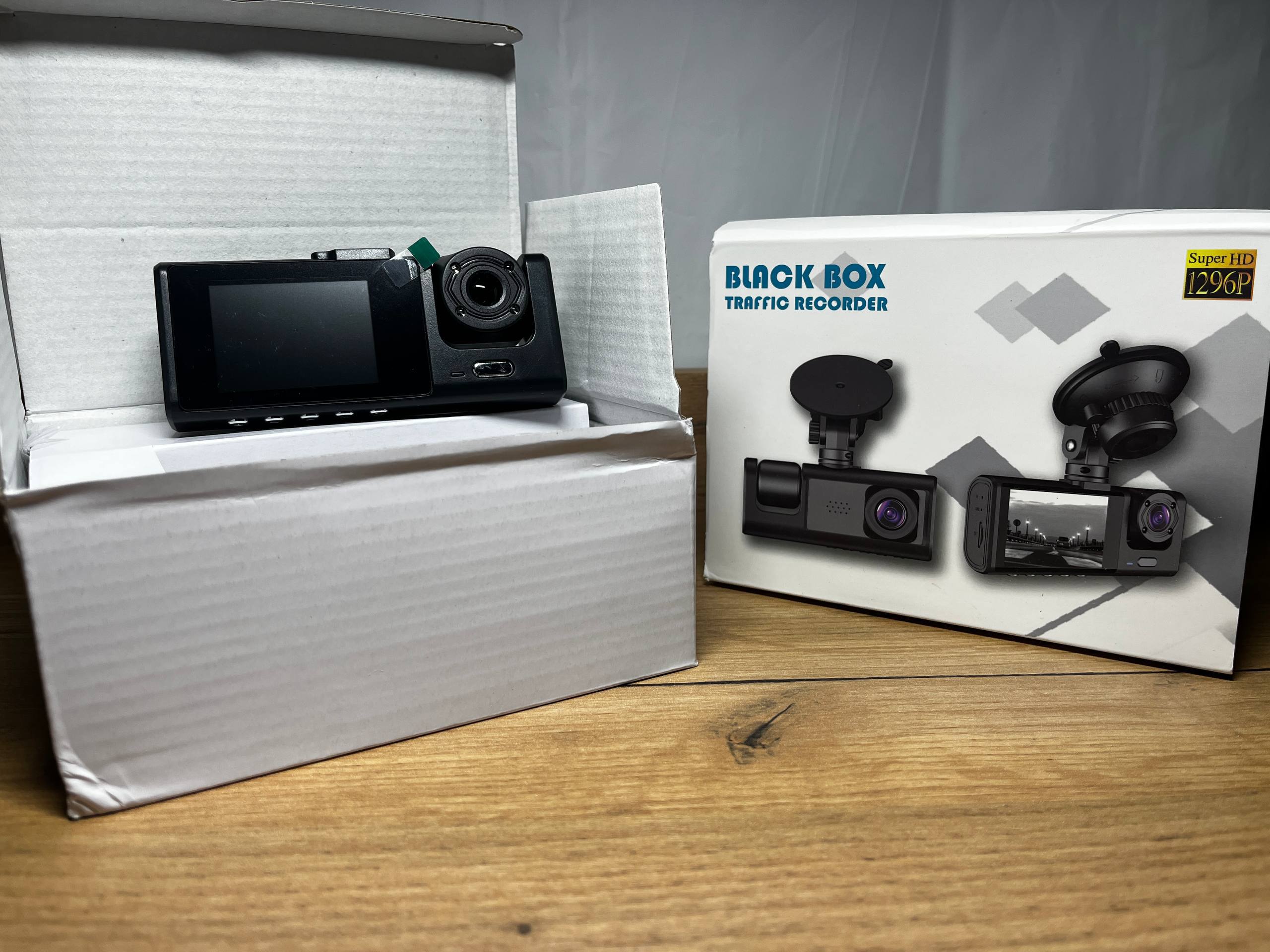 Видеорегистраторы 3 камеры - Электроника в Хабаровск