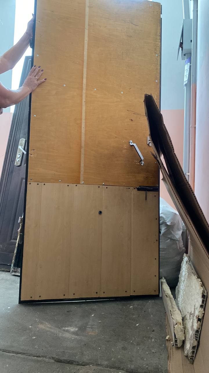 Продам металлическую дверь с замком - Для дома и дачи в Хабаровск - фото 7