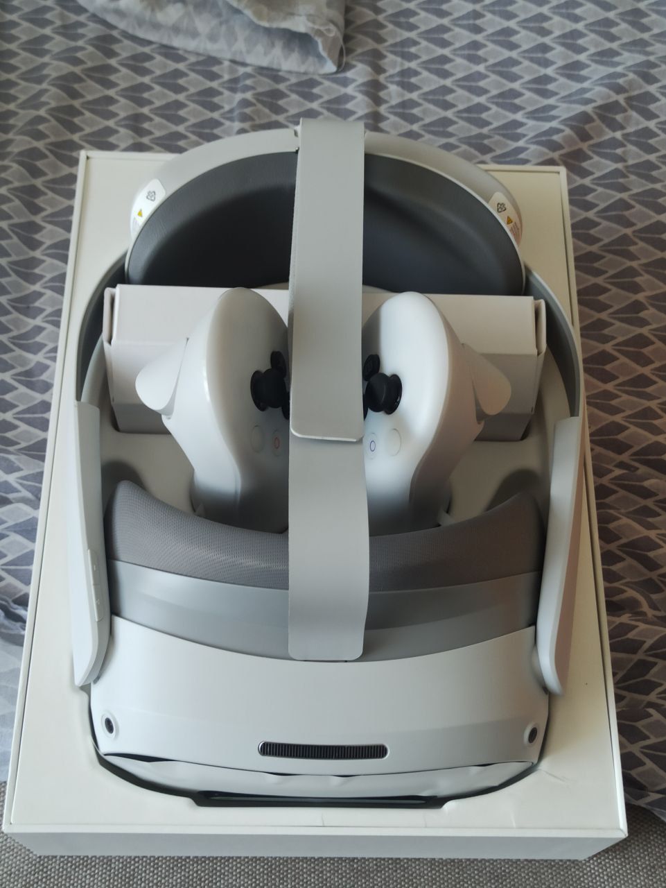 Pico 4 ultra 12/256гб с аксессуарами - Электроника в Тюмень - фото 2