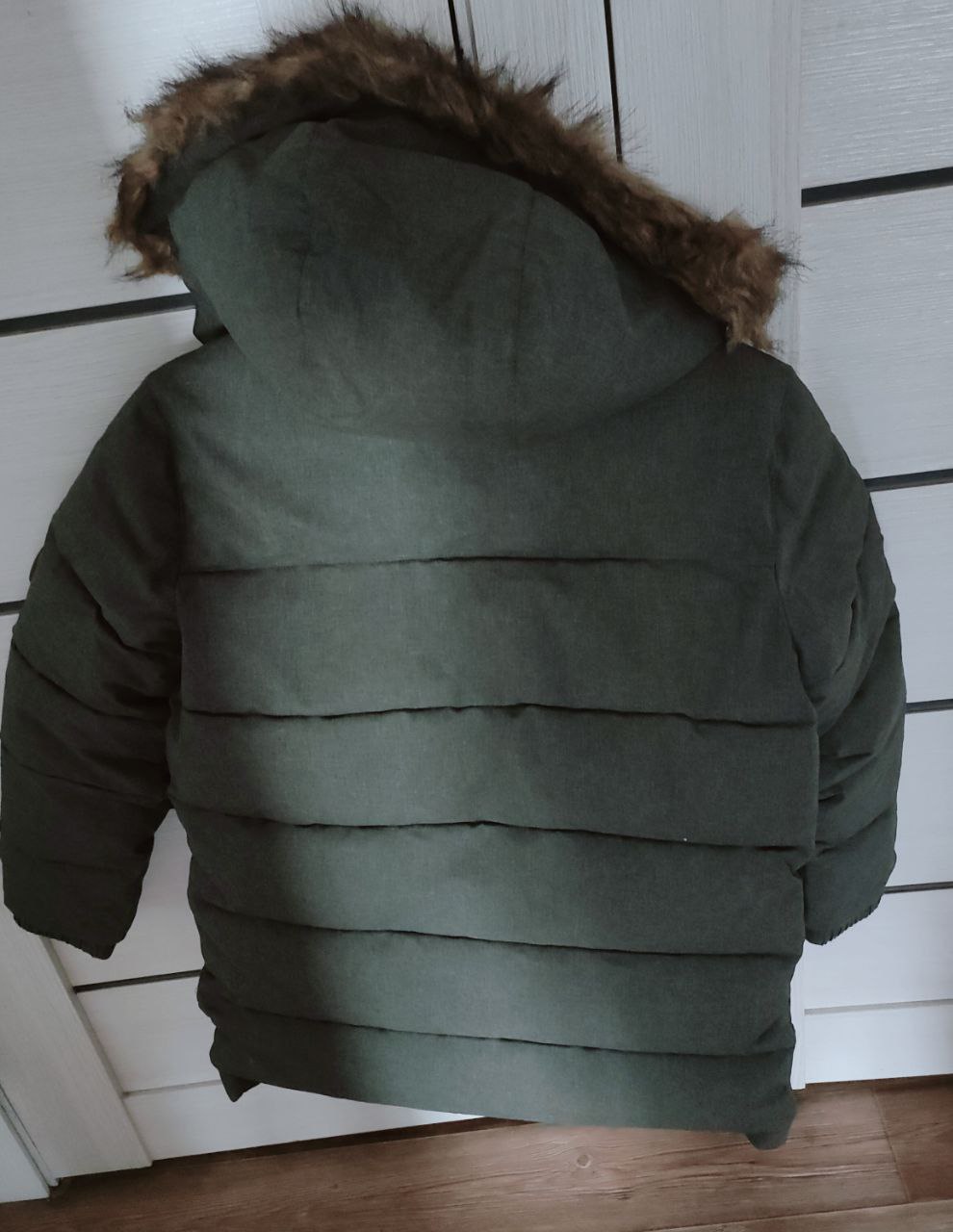 Продам зимнюю куртку - Одежда в Владивосток