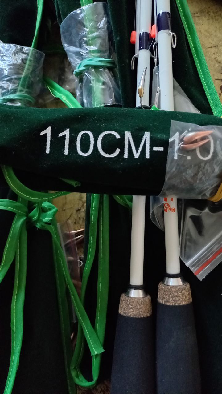 Комплект зимних удочек - Хобби и отдых в Владивосток