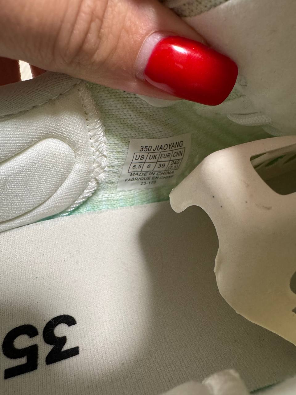 Новые кроссовки маломерка 38 - Одежда в Владивосток - фото 2