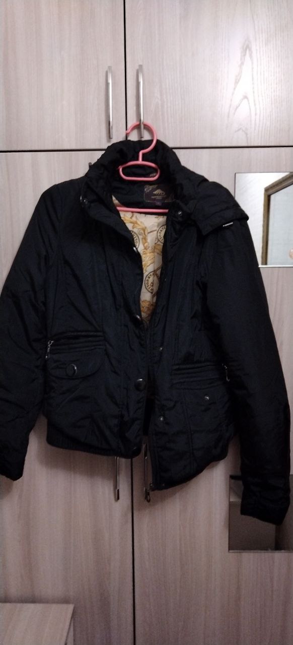 Продам весеннюю/осеннюю куртку - частное объявление в Владивосток