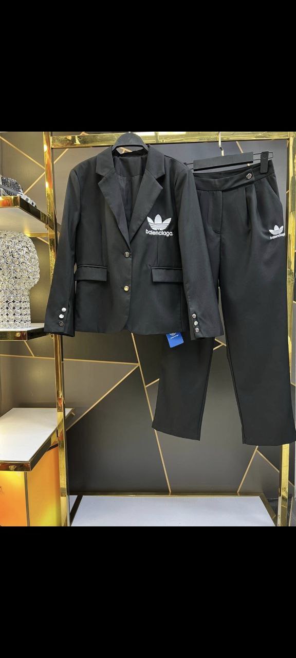 Новый костюм S 42/44 - Одежда в Тюмень - фото 2