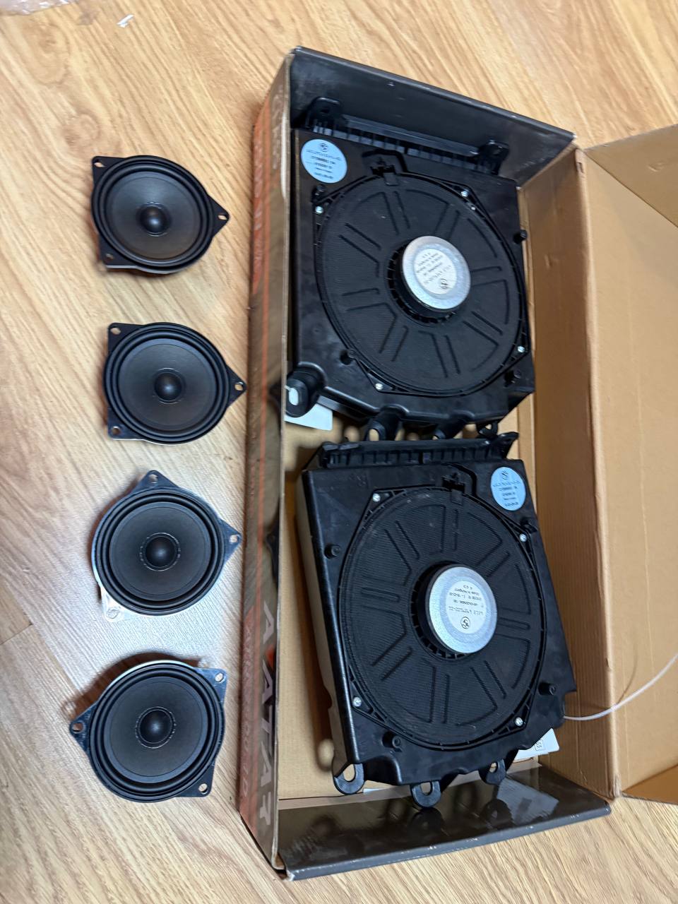Динамики стерео для BMW - Авто в Санкт-Петербург