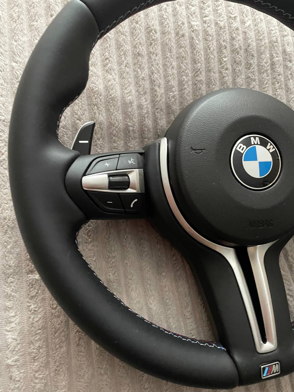 Руль на Е60 Ф стиль - Запчасти в Санкт-Петербург