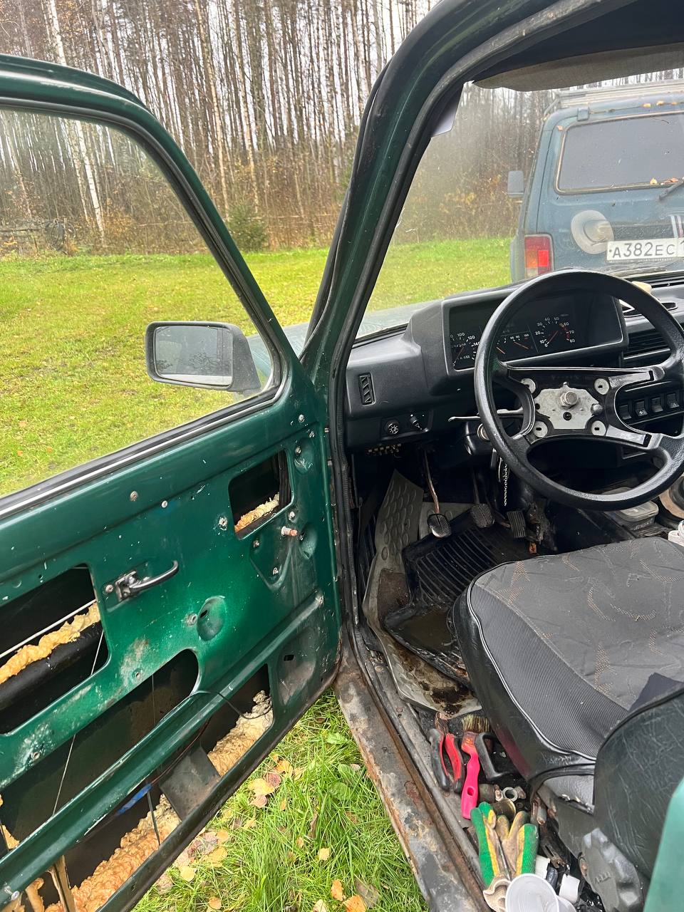 Продажа Нивы 5-дверной с донором 3-дверным - частное объявление в Санкт-Петербург
