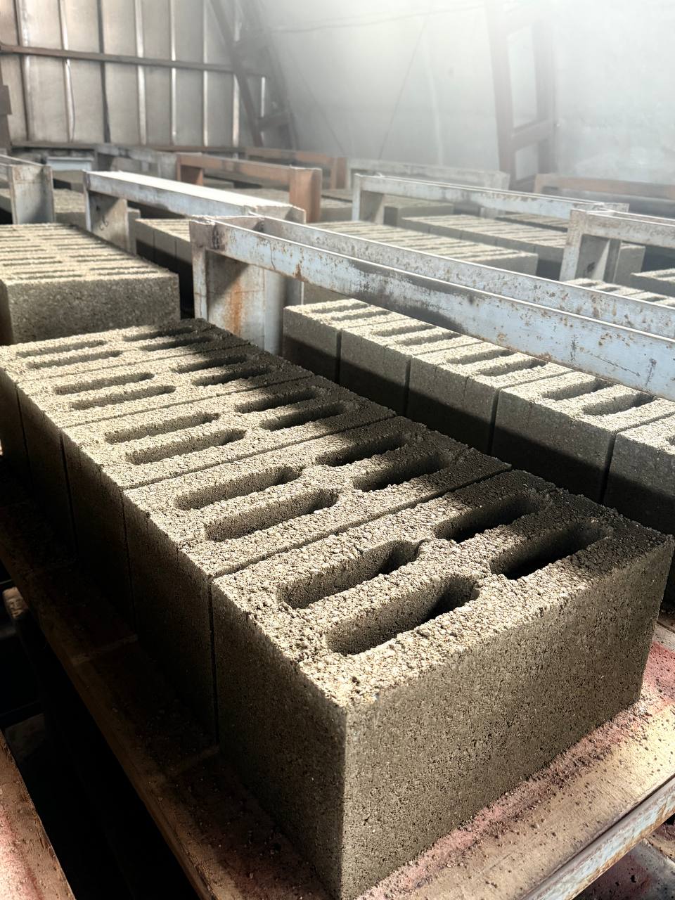 Шлакоблок в наличии от производителя - Для дома и дачи в Краснодар