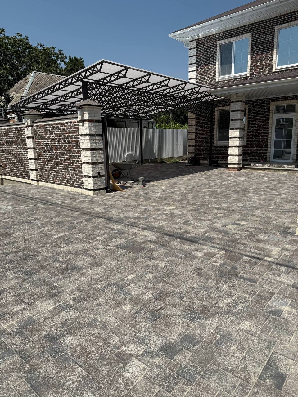 Укладка тротуарной плитки и благоустройство территории - Услуги в Краснодар