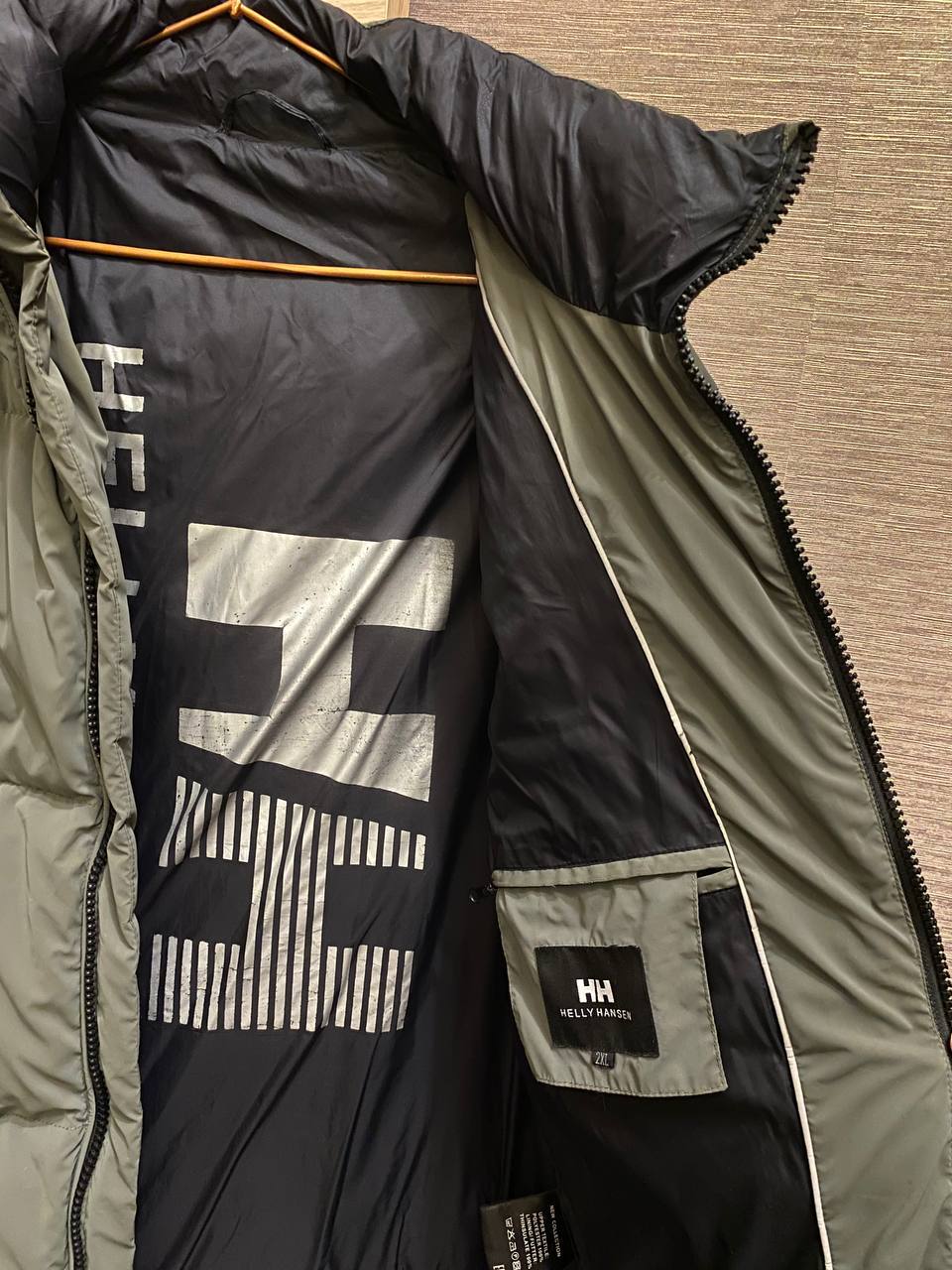 Продам куртку HELLY HANSEN зимнюю - частное объявление в Иркутск