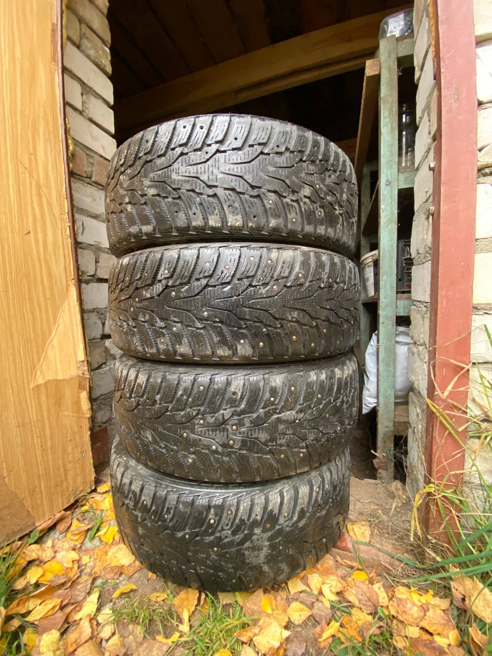 Продажа зимних шипованных шин Nexon 205/55 R16 - Авто в Нижний Новгород