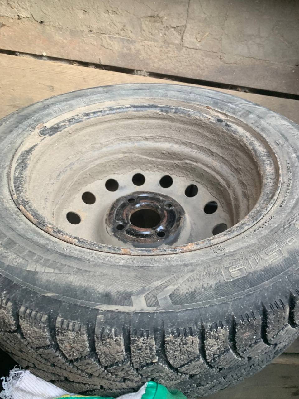 Продам зимнюю резину 14R - Авто в Нижний Новгород