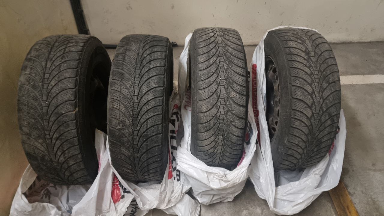 Зимние шины UltraGrip & Ice с дисками - Авто в Санкт-Петербург