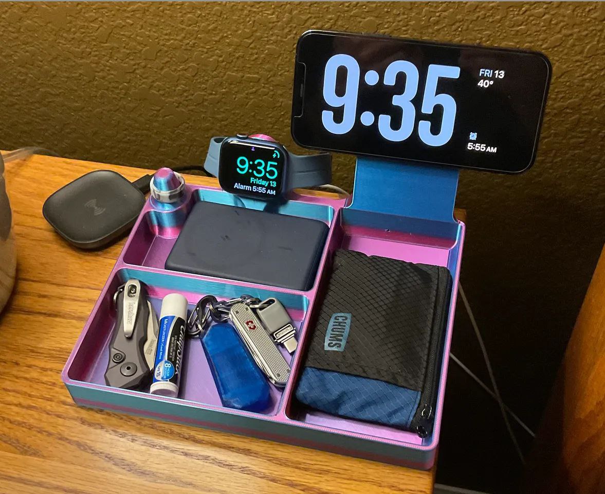 Органайзер в прикроватной тумбочке с держателями телефона - частное объявление в Пенза