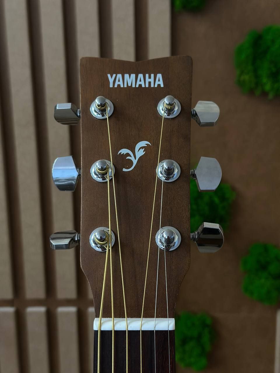 Транс акустическая гитара Yamaha - Хобби и отдых в Сургут