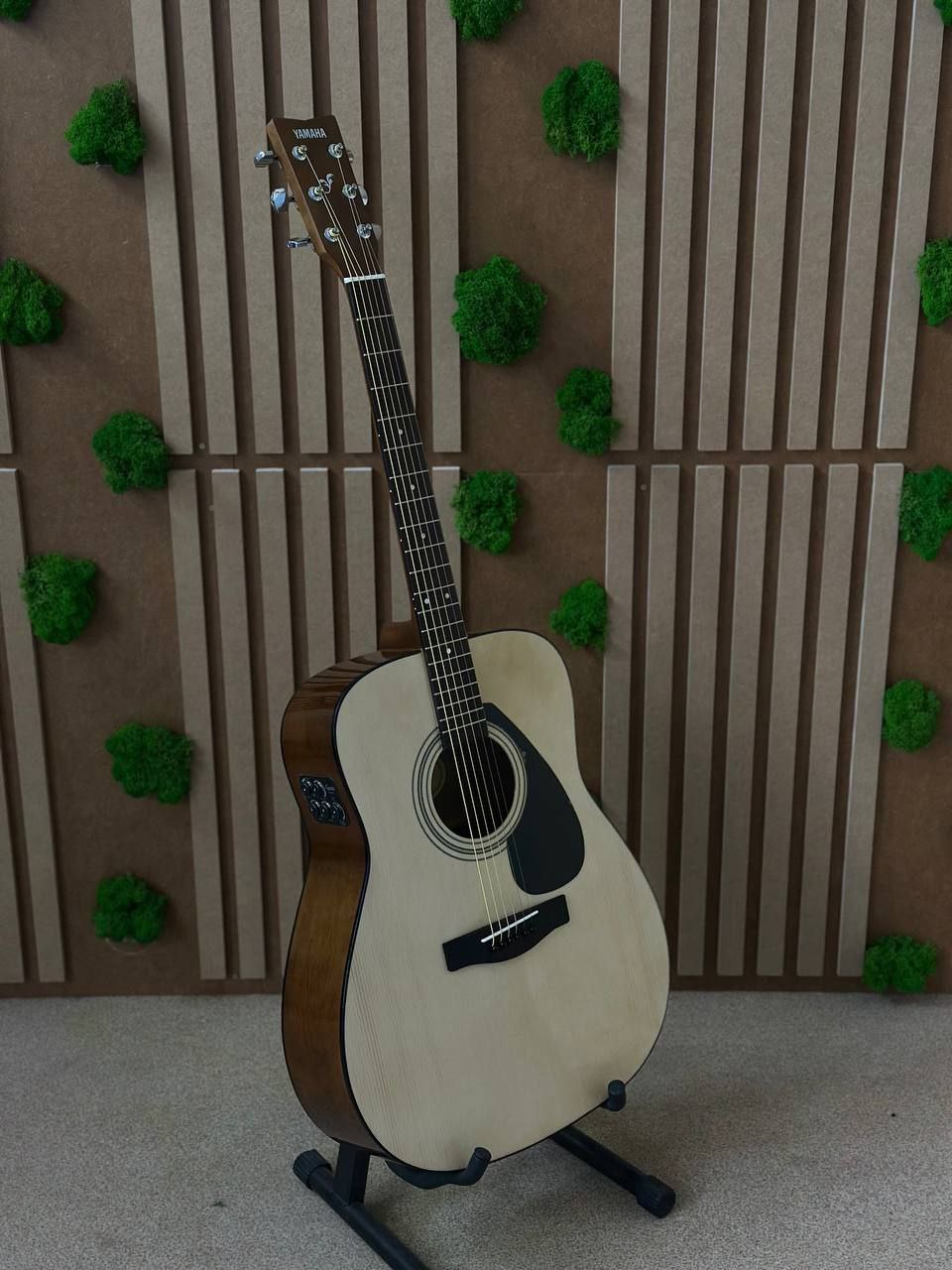 Транс акустическая гитара Yamaha - Хобби и отдых в Сургут - фото 2