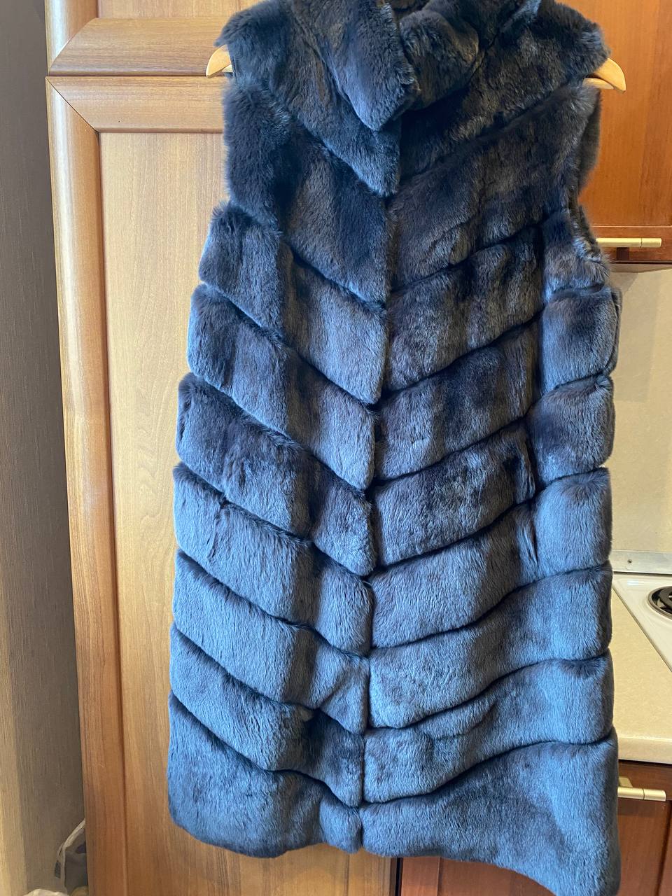 Жилетка из натурального меха - Одежда в Москва - фото 3