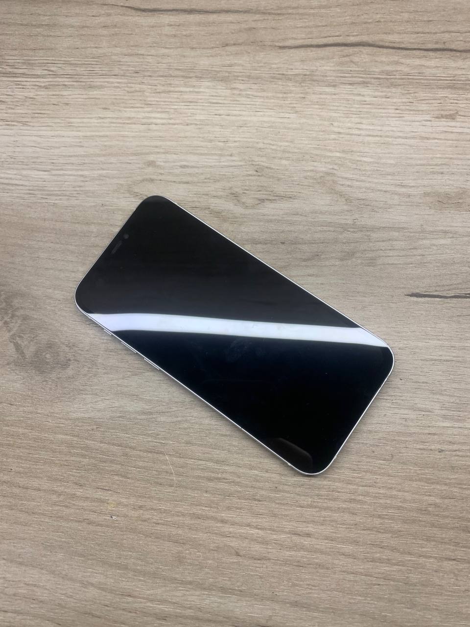 iPhone 12 64gb в идеальном состоянии - Электроника в Минусинск