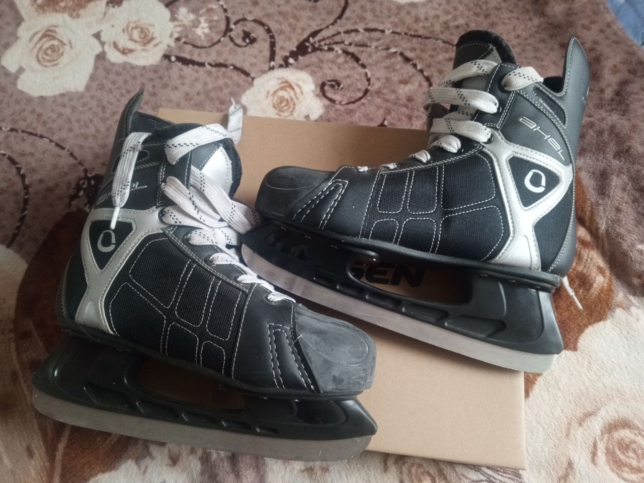 Продам новые коньки - Хобби и отдых в Минусинск