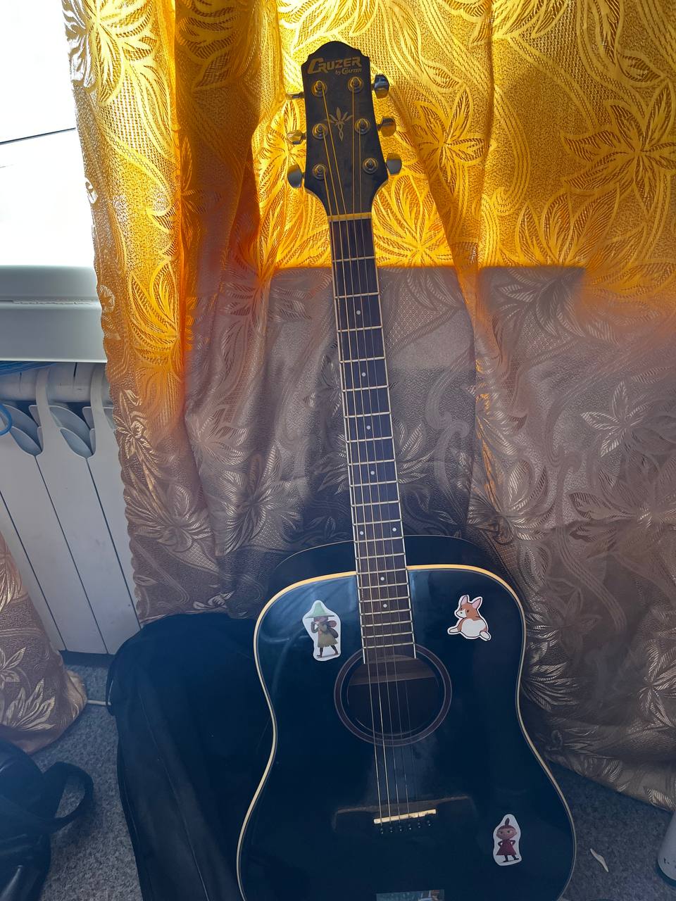 Продажа гитары с чехлом - Хобби и отдых в Новосибирск