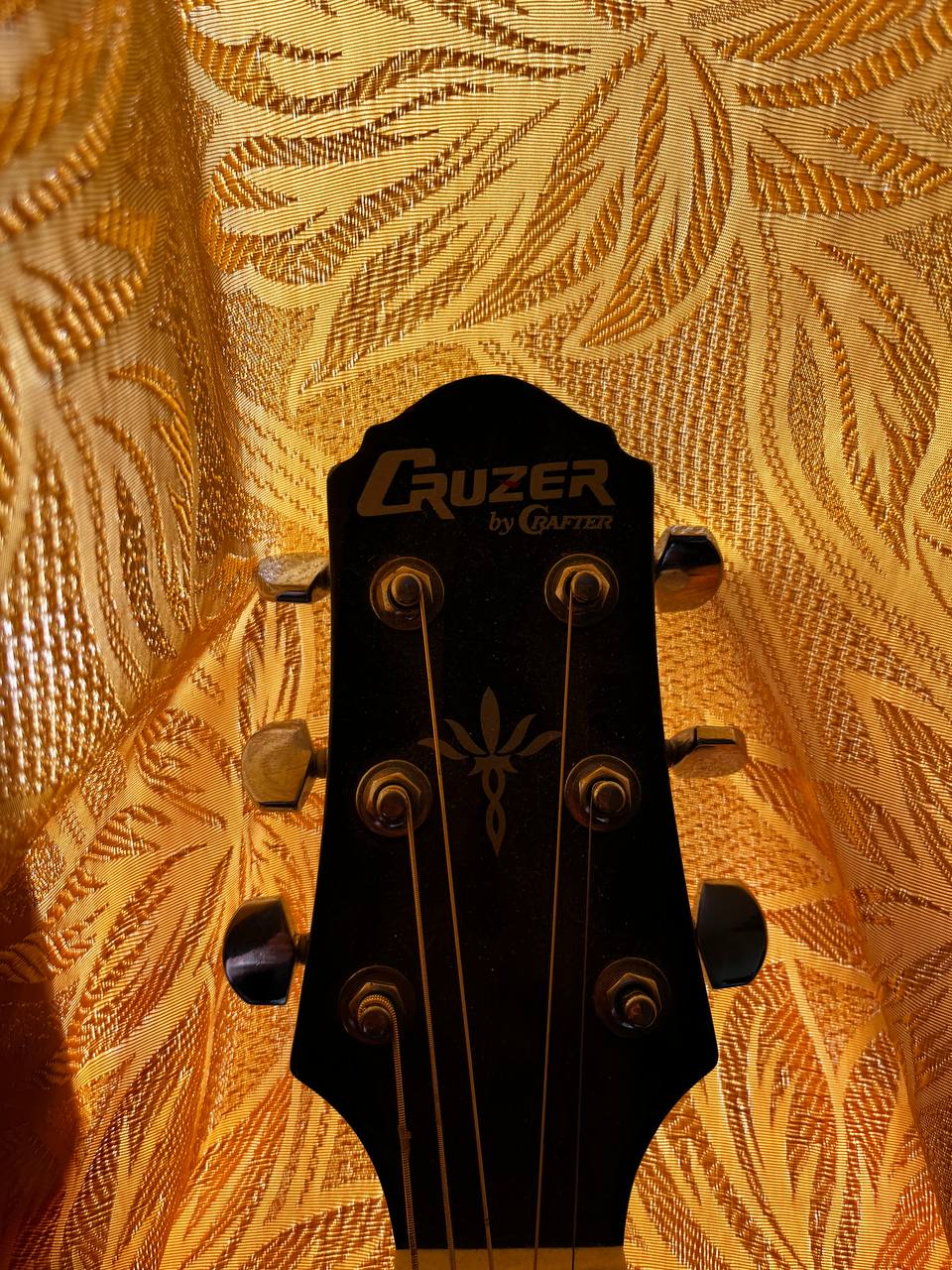 Продажа гитары с чехлом - Хобби и отдых в Новосибирск - фото 4