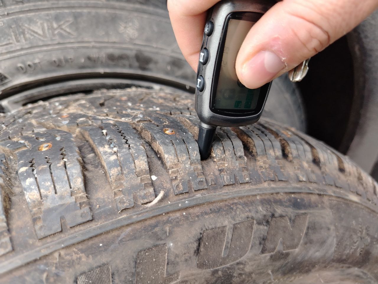 Продам зимнюю резину на литых дисках - Авто в Новосибирск - фото 2