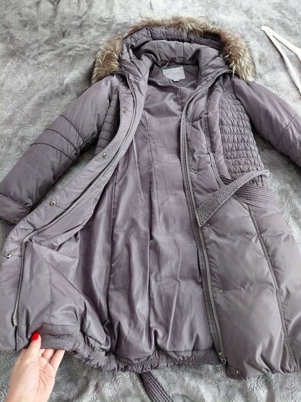 Теплый пуховик с меховым воротником - Одежда в Новосибирск