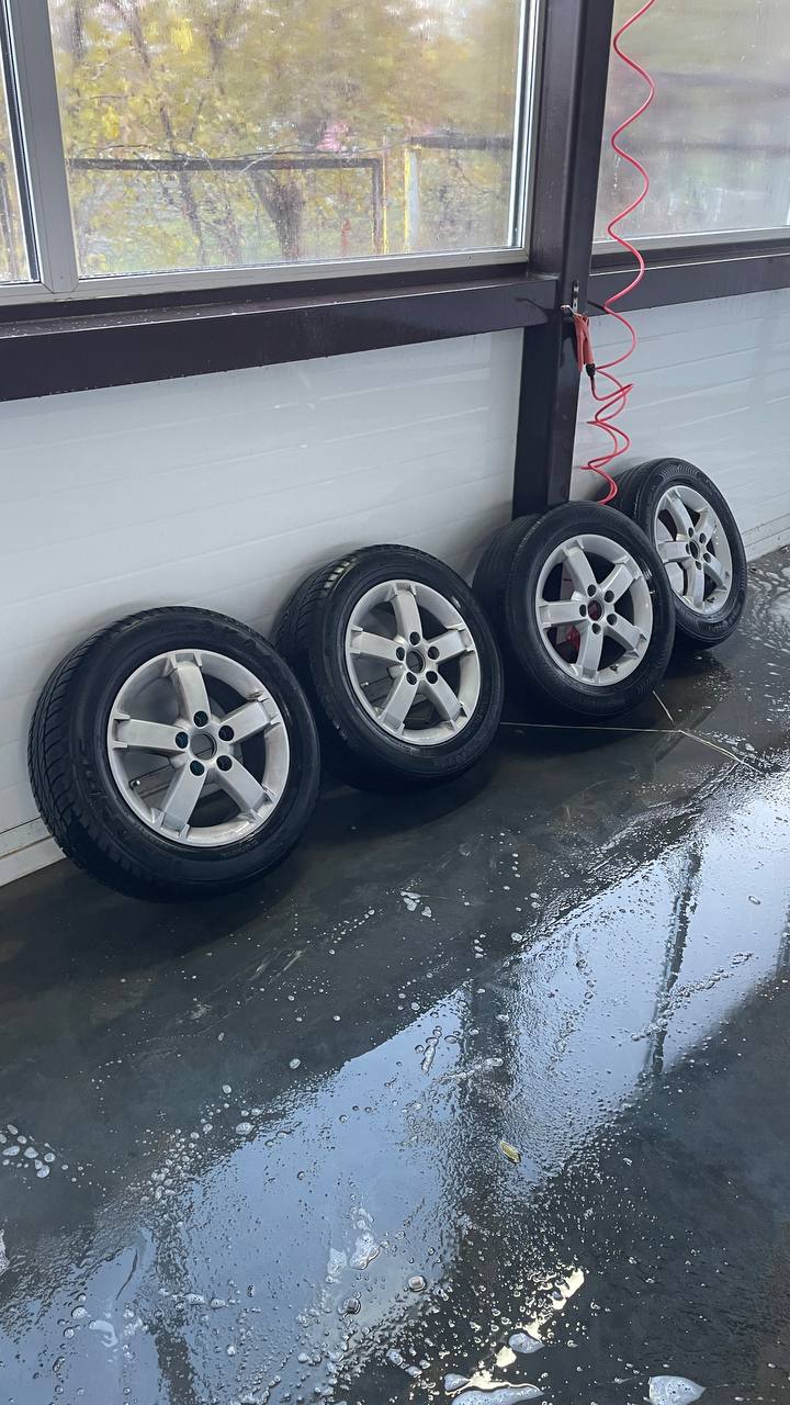 Продам комплект 15r дисков на летней резине для Форд фокус 2 - частное объявление в Саратов