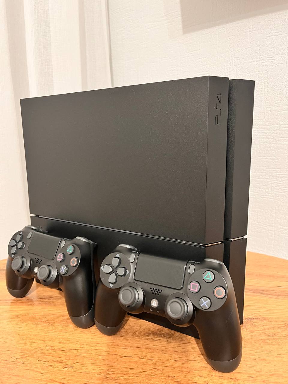 Продам Sony PlayStation 4 с двумя геймпадами - Электроника в Томск - фото 6