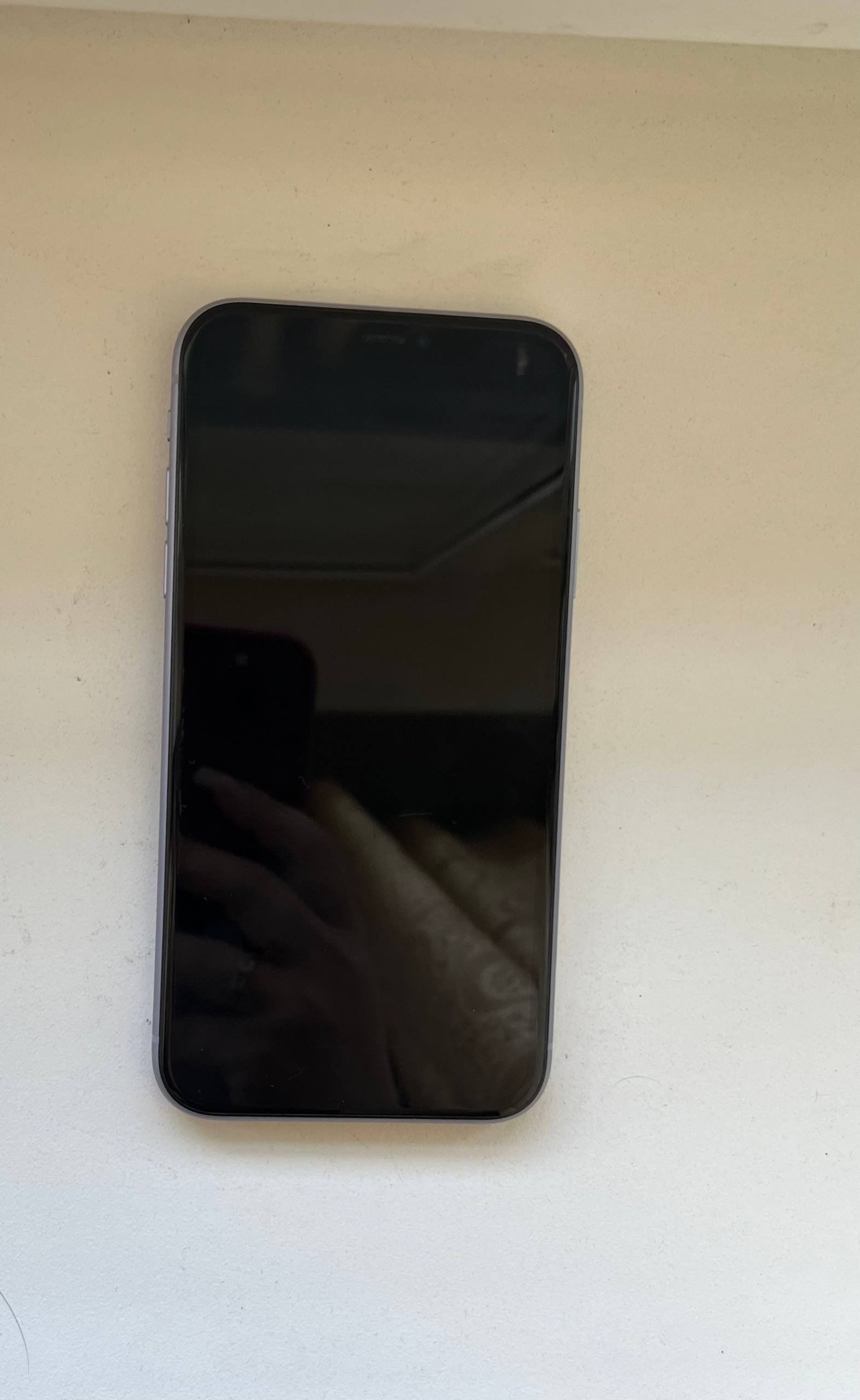 Продаю iPhone 11 128 ГБ фиолетовый - частное объявление в Владивосток