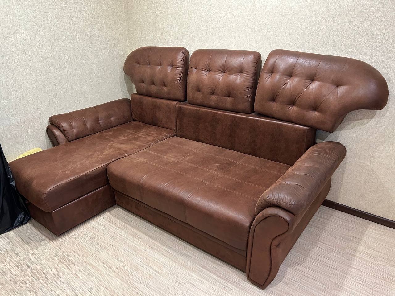 Продам диван-кровать угловой сенатор - Для дома и дачи в Владивосток