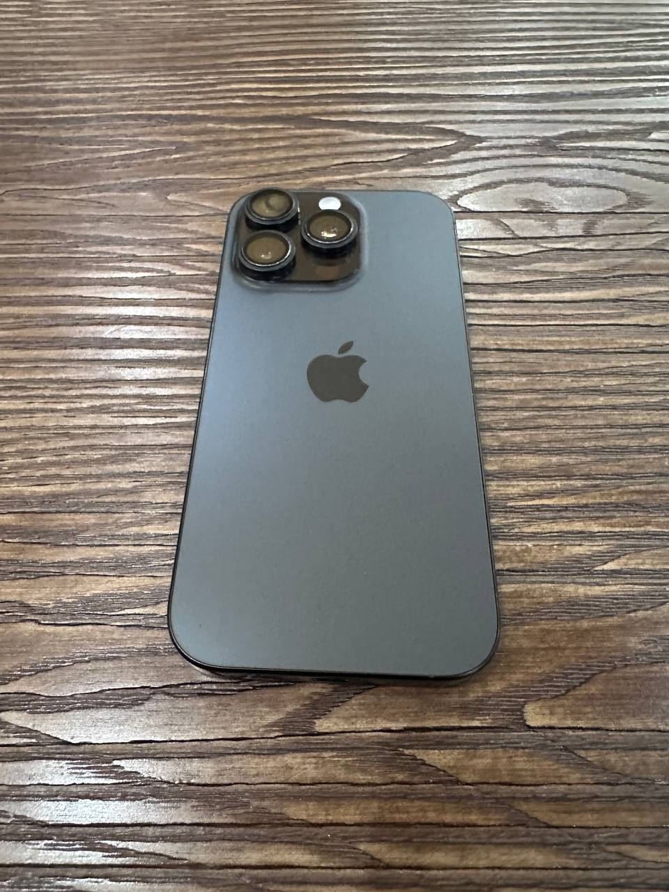 Продается iPhone 16 Pro - Электроника в Владивосток