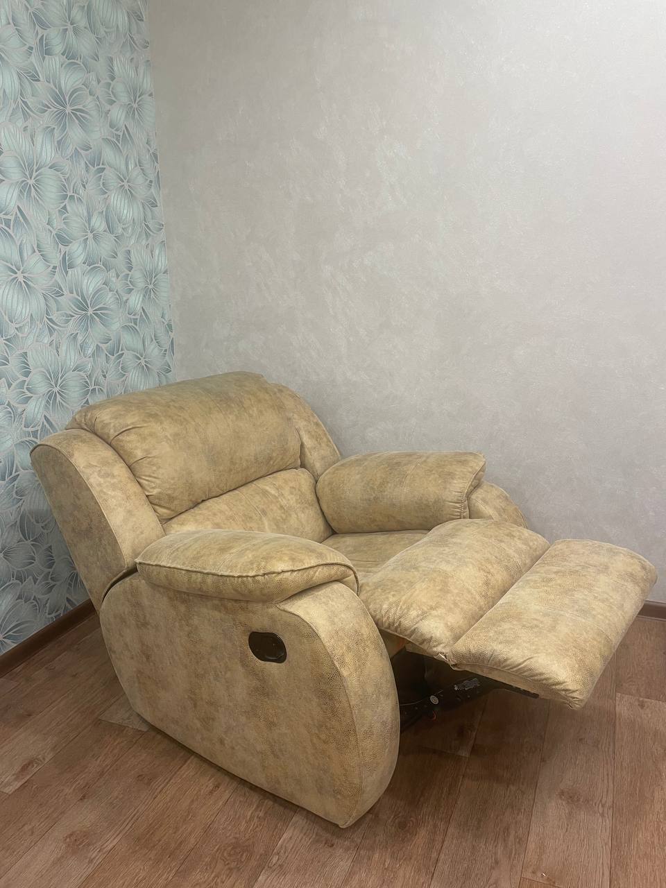 Кресло-реклайнер - частное объявление в Владивосток