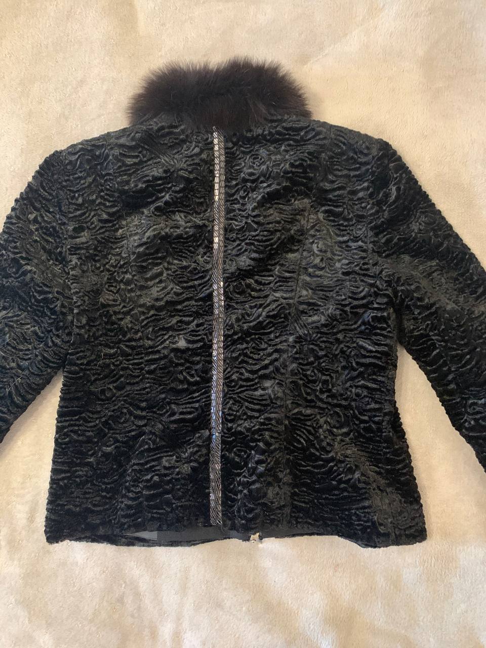 Продаю курточку 46 размер - Одежда в Сургут