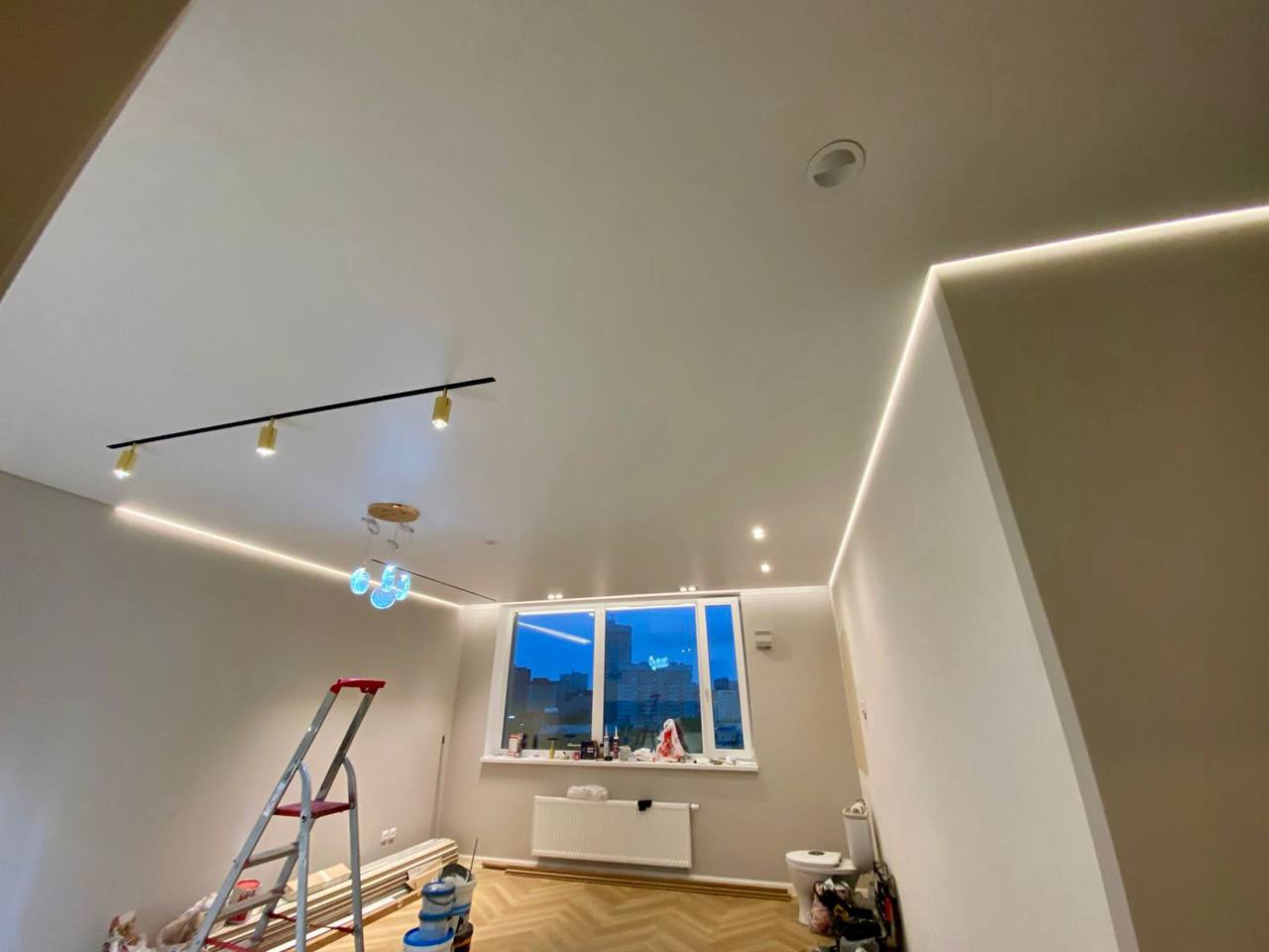 Натяжные потолки любой сложности под ключ - Услуги в Екатеринбург - фото 4