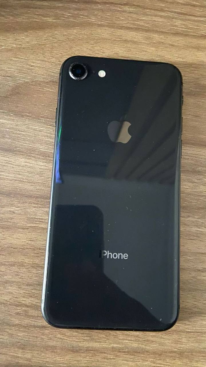 Обмен iPhone SE 2020 - частное объявление в Барнаул