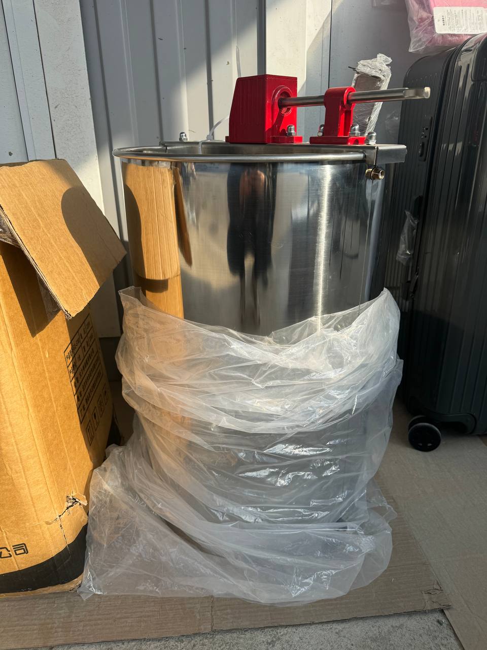 Медогонка новая трехрамочная - Для дома и дачи в Ставрополь