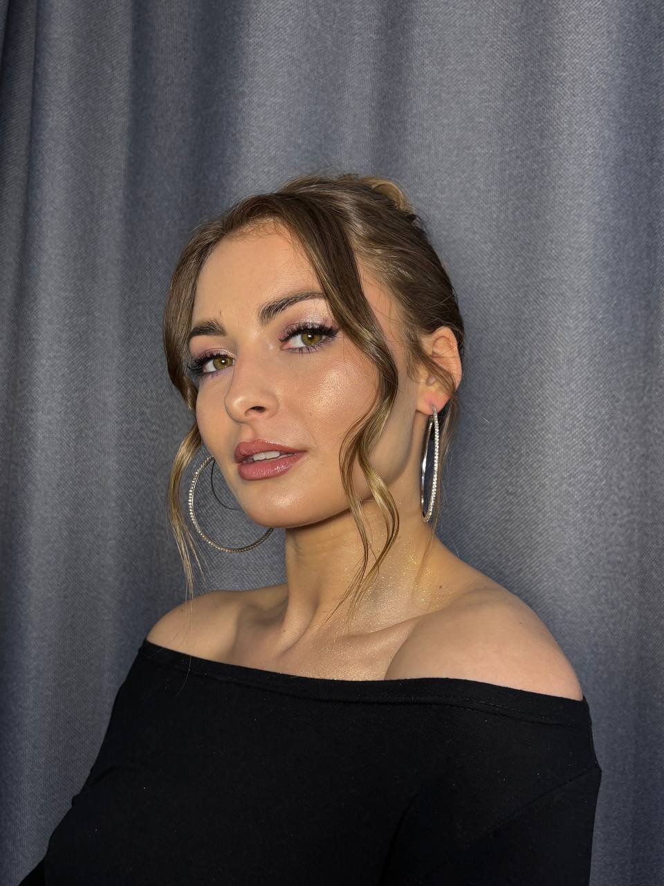 Услуги по выпрямлению волос и макияжу - Услуги в Екатеринбург - фото 3