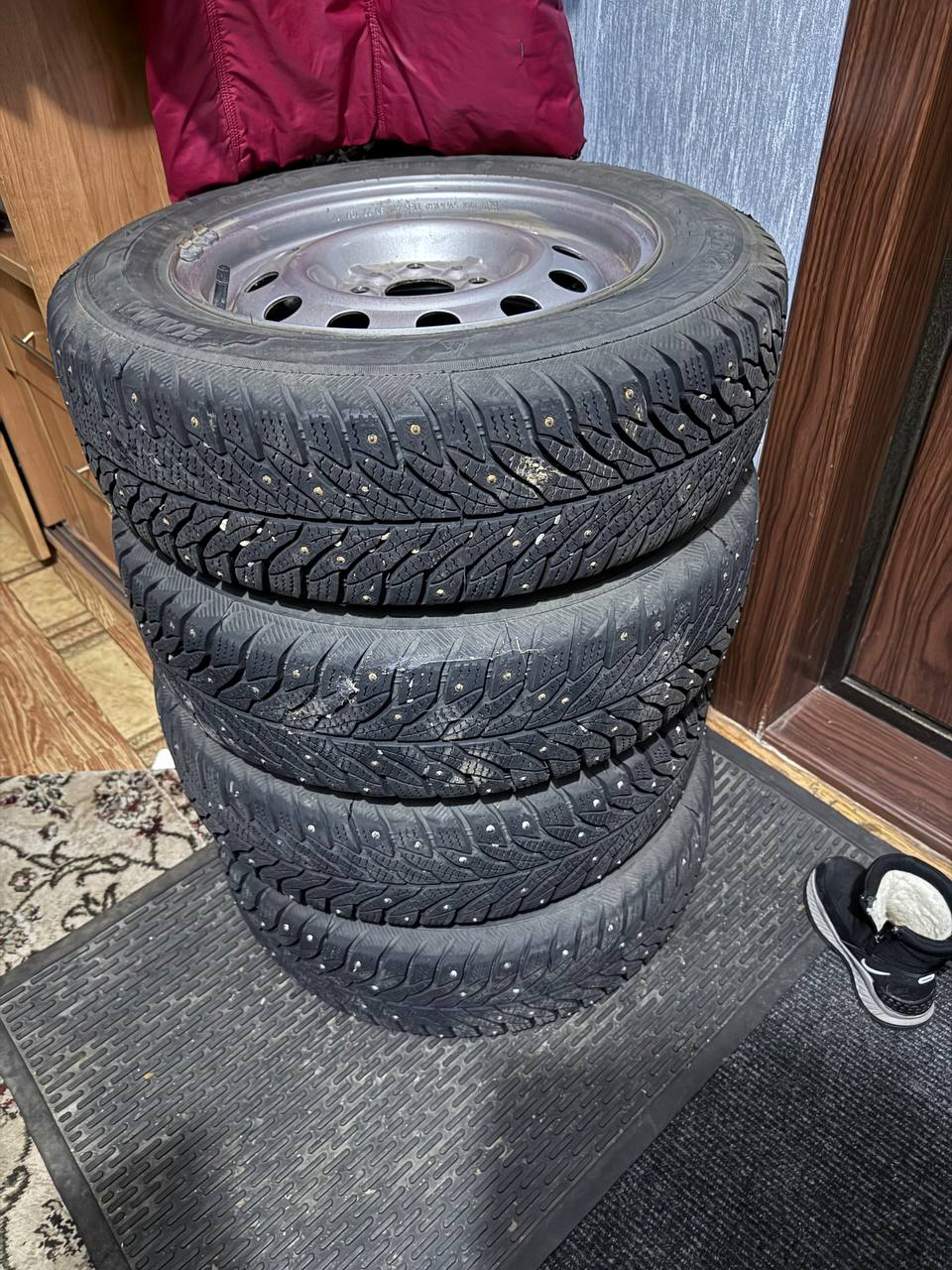 Продам комплект зимней резины Кама Алга - Авто в Набережные Челны