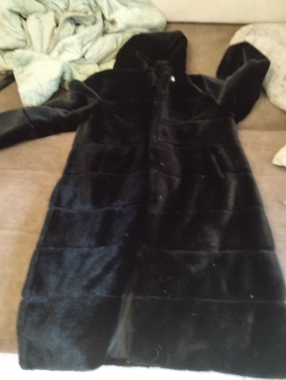 Продам шубу с капюшоном - Одежда в Чита - фото 2