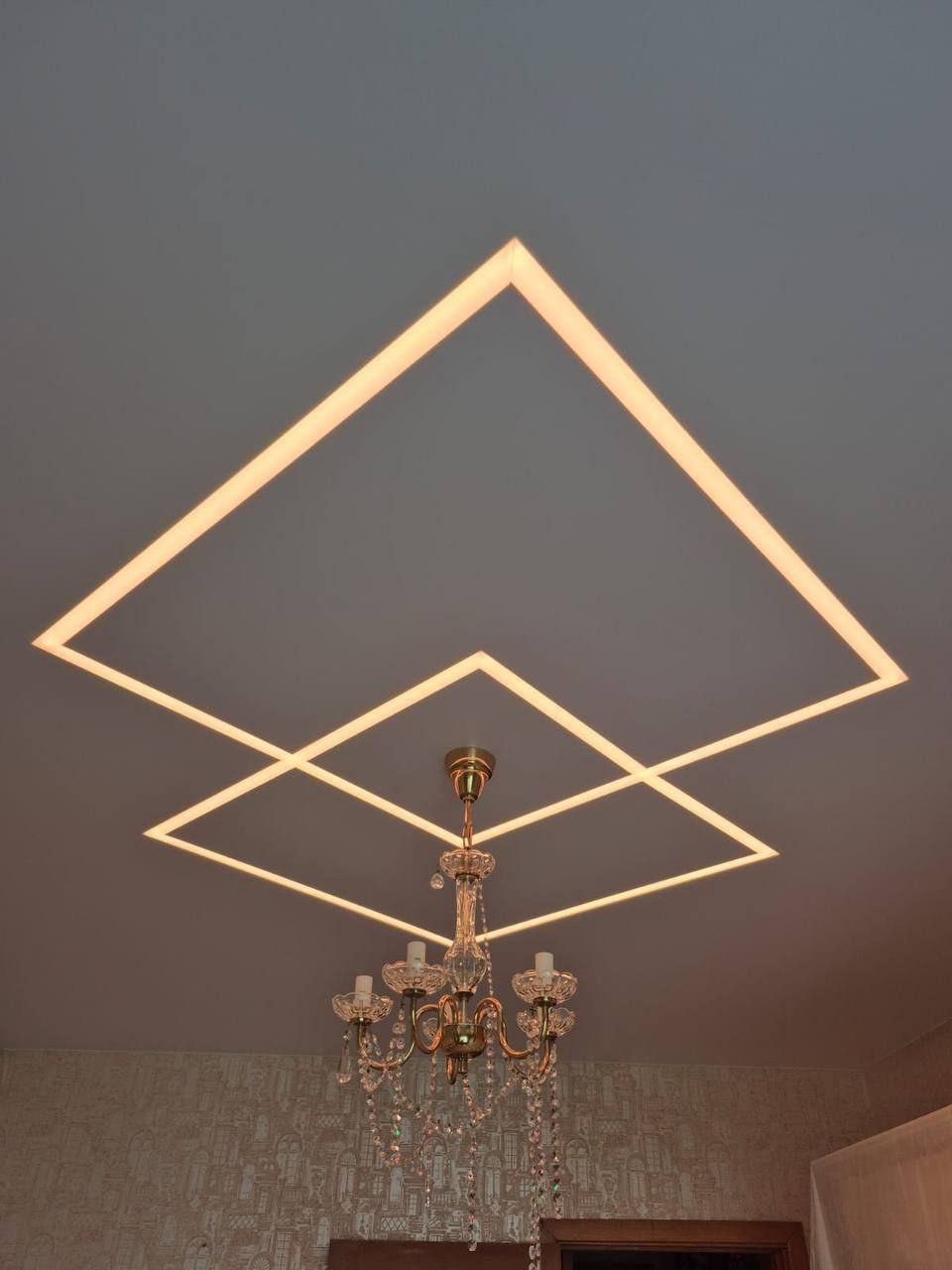 Профессиональные монтажники натяжных потолков - частное объявление в Чита