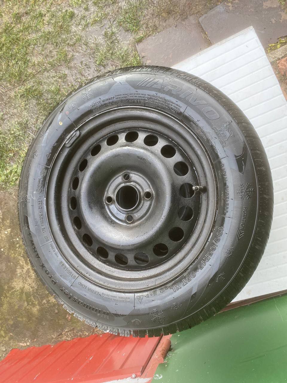 Продам зимнюю резину с дисками липучка на 15 - частное объявление в Белгородская область