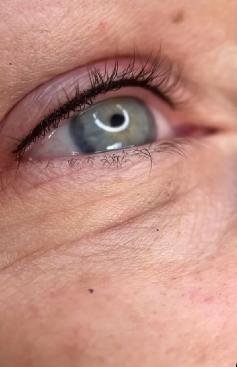 Коррекция и окрашивание бровей и ресниц - Красота и здоровье в Саратов - фото 2